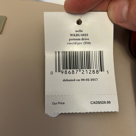 Kate Spade oversized purse, never used, with tag on - Picture 3 of 4